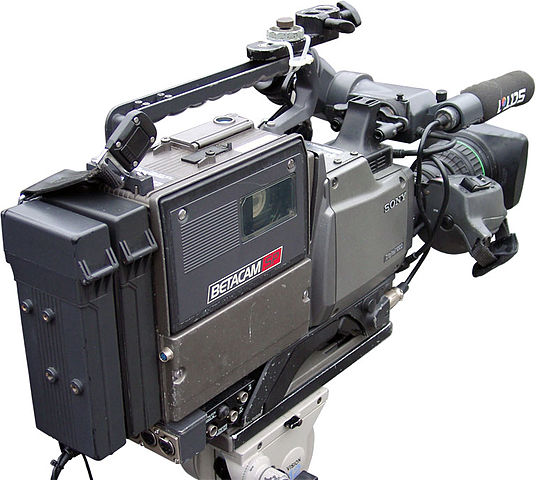 536px-Betacam SP Camcorder 01 KMJ