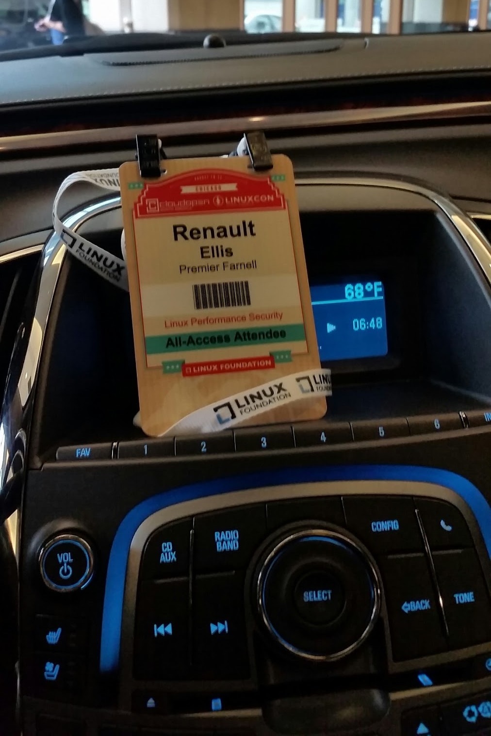 Renault Ellis badge