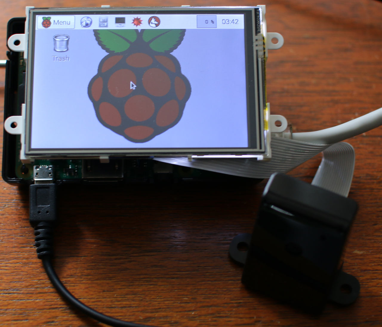 Steen cruise stok Give Your Raspberry Pi Night Vision With the PiNoir Camera - Linux.com