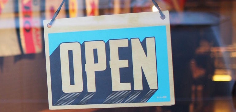 Open Source Software Strategies for Enterprise IT